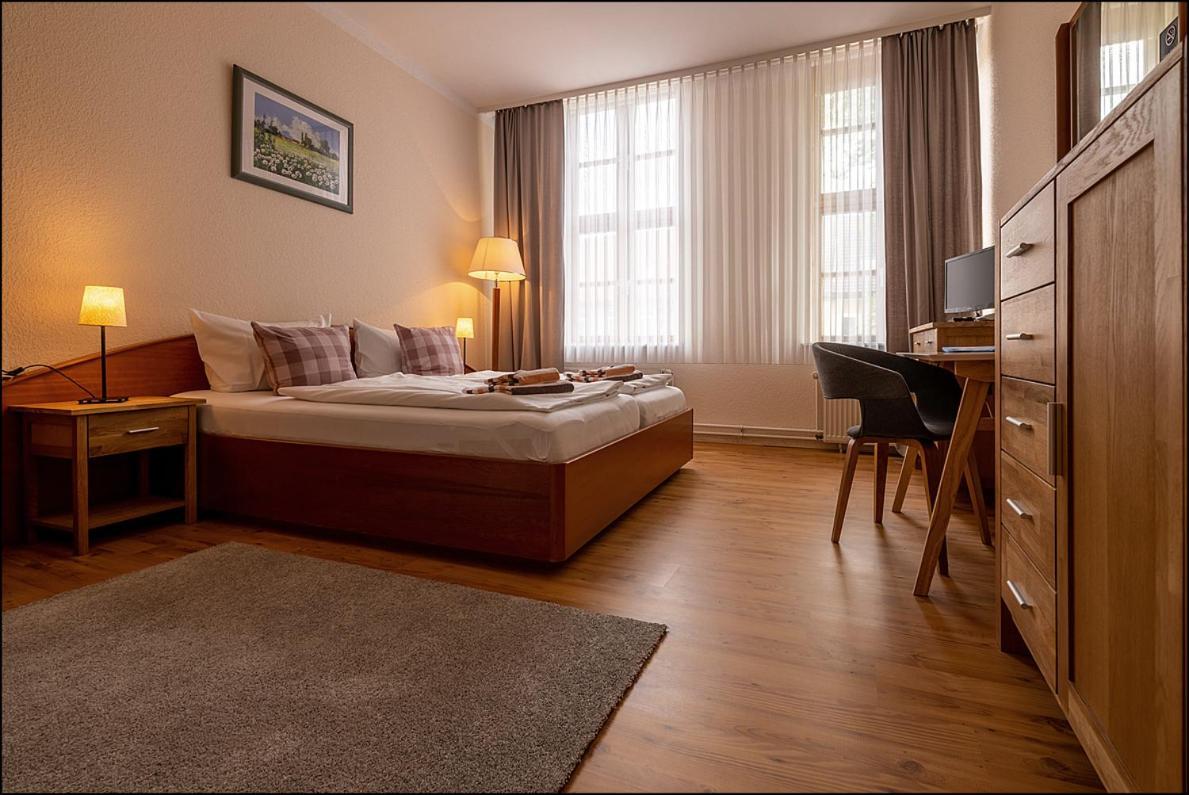Markt Eins Gaestezimmer Schoppenstedt Exteriér fotografie